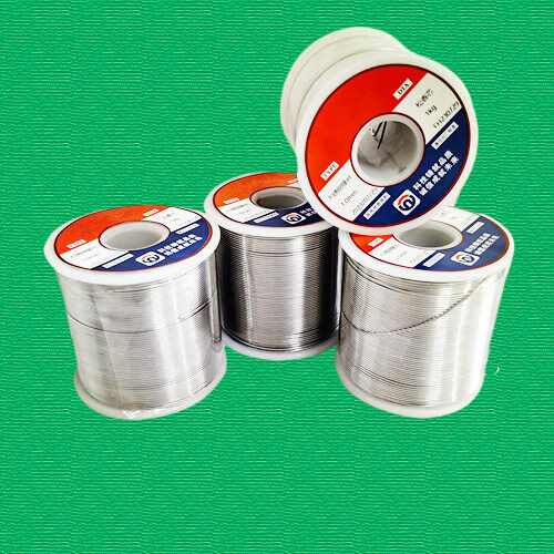 6337焊錫絲，63焊錫絲，63錫絲，焊錫絲是指一系列含有特定成分比例的焊錫產(chǎn)品，這些產(chǎn)品通常由焊錫制造商如巨一焊材公司生產(chǎn)和供應。以下是對這些術(shù)語的解釋